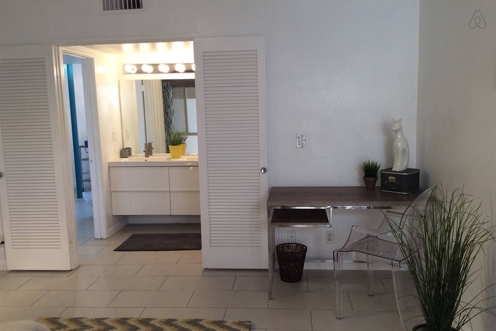 Modern Downtown Condo Palm Springs Esterno foto