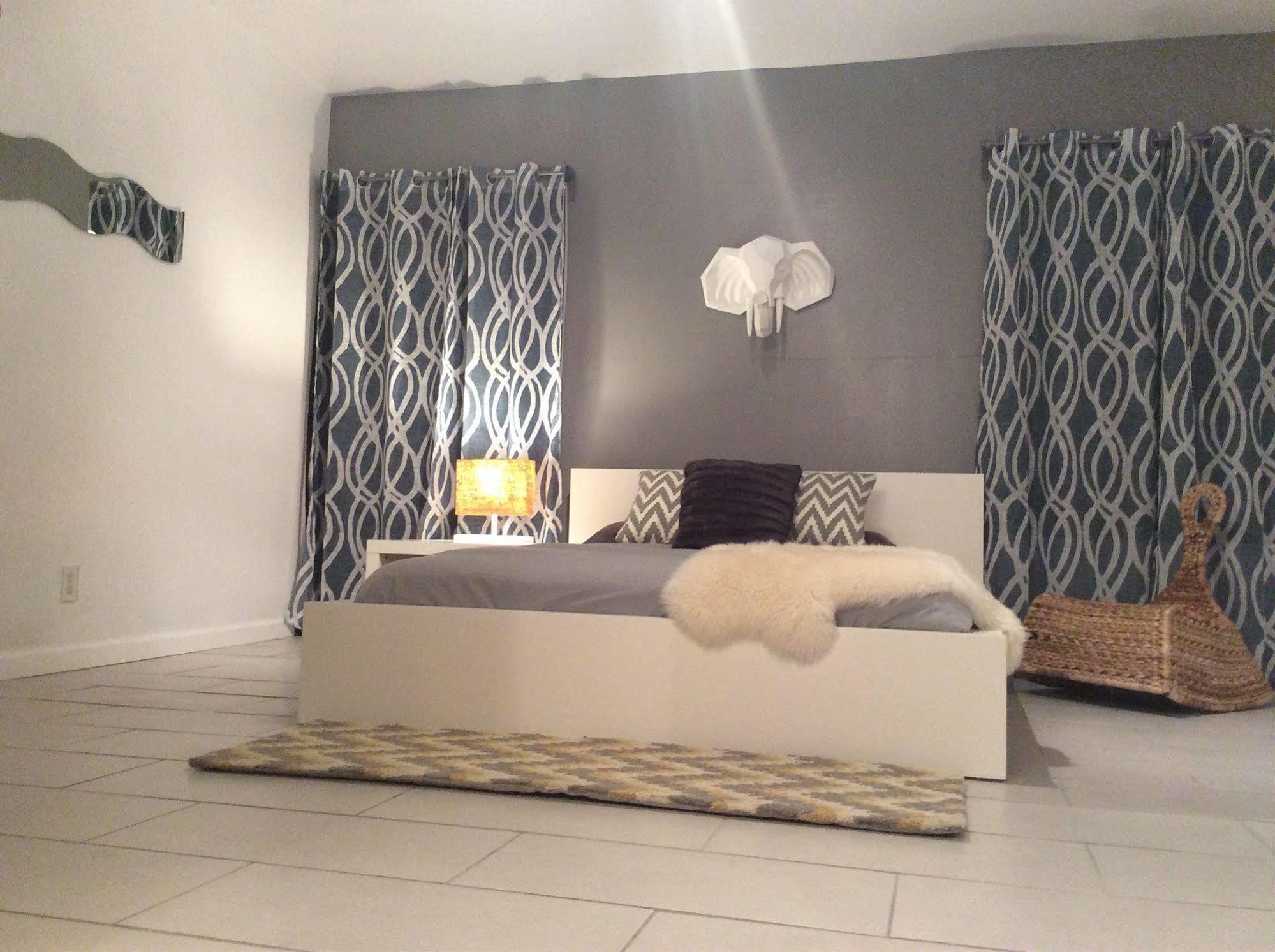 Modern Downtown Condo Palm Springs Esterno foto